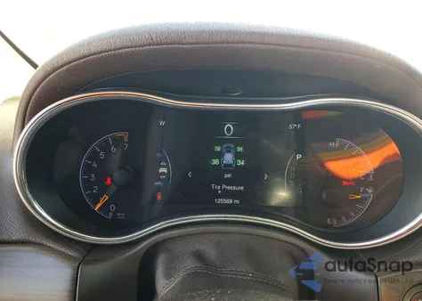 2015 Jeep Grand Cherokee Overland z USA, uszkodzony, nr VIN 1C4RJFCG1FC157625